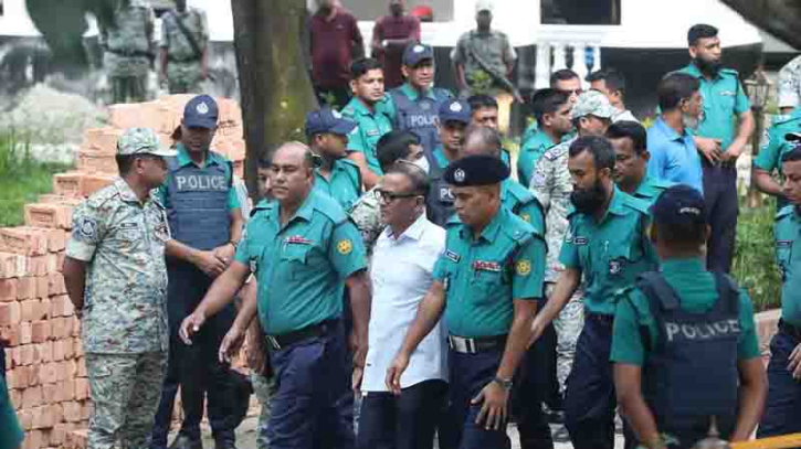 সেনানিবাসের সাবজেলে ঠাঁয় হলো আলোচিত ১৫ সেনা কর্মকর্তার সেনানিবাসের সাবজেলে ঠাঁয় হলো আলোচিত ১৫ সেনা কর্মকর্তার