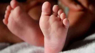 ‘আমি একজন হতভাগী, পরিস্থিতির স্বীকার হয়ে বাচ্চা রেখে গেলাম কেউ নিয়ে যাবেন’