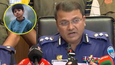 ফোন ছিনিয়ে নেওয়ার সময় বাধা দেওয়ায় লাঠি দিয়ে অপ্রতিমের মাথায় আঘাত