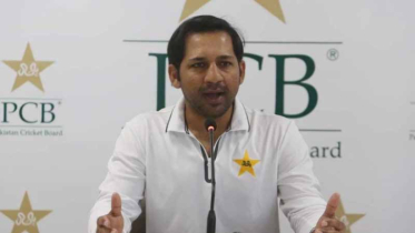 ইমরানের ছেলেদের সাক্ষাৎকার নিয়ে পিসিবির হুমকি, কিছুই জানেন না পাকিস্তান কোচ