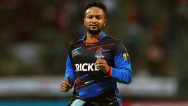 টি টোয়েন্টিতে একমাত্র ক্রিকেটার হিসেবে বিরল রেকর্ড সাকিবের