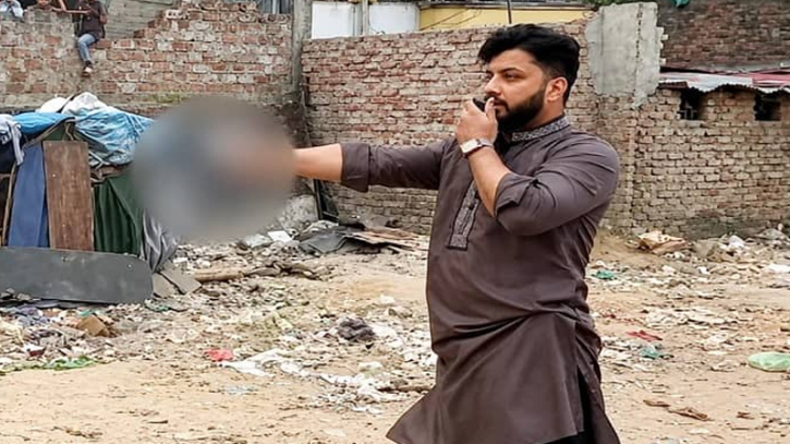 অস্ত্র হাতে মাদকবিরোধী অভিযান চালাতে পারেন কি মন্ত্রী-প্রতিমন্ত্রীরা?