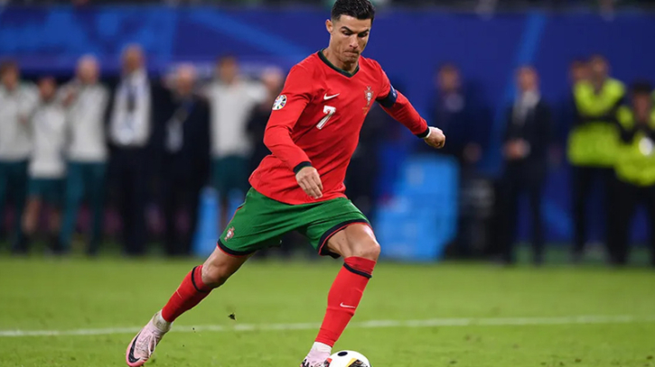 ‘ভালো ছেলে’ হয়ে খেলার প্রতিশ্রুতি রোনালদোর