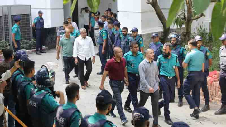 সেনা সদর দপ্তর আইন প্রয়োগ না করা পর্যন্ত ১৫ সেনা কর্মকর্তা কর্মরত: প্রসিকিউটর সেনা সদর দপ্তর আইন প্রয়োগ না করা পর্যন্ত ১৫ সেনা কর্মকর্তা কর্মরত: প্রসিকিউটর